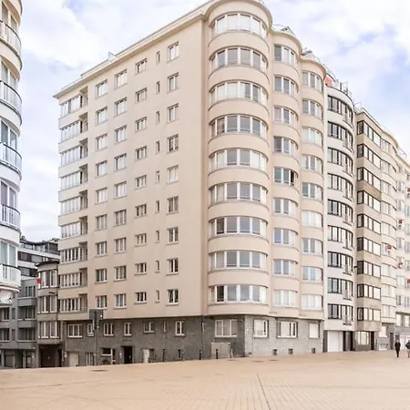 Paris 9d Apartment *